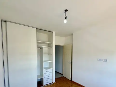 Departamento en Alquiler con 1 cocheras