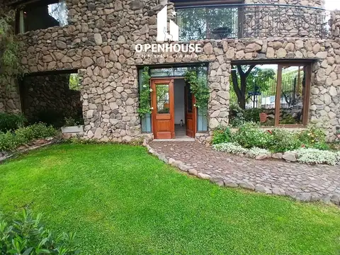 OPENHOUSE ALQUILA PRESTIGIOSA PROPIEDAD PARA OFICINAS EN PLENA EMILIO CIVIT