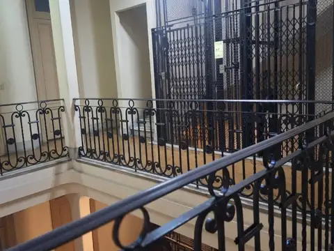 Oficina en Alquiler 60 años