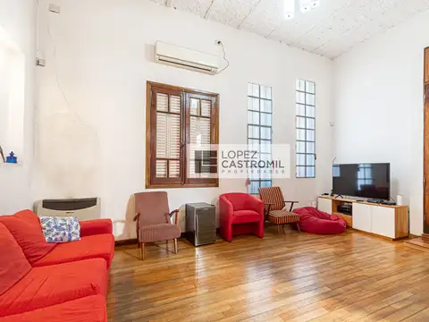 Depto Tipo Casa 4 ambientes con 2 baños