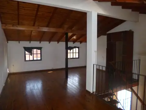 Departamento en Alquiler en Los Hornos, $ 550.000