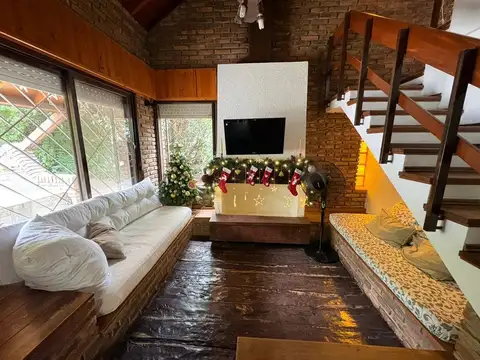 VENTA CASA 4 AMB INDIO CUA PARQUE PARRILLA