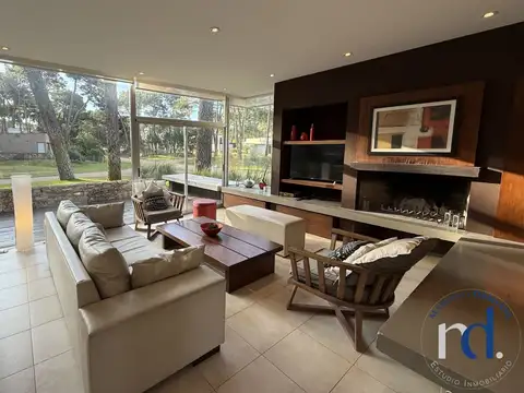 Casa en Venta en Pinamar, USD 295.000