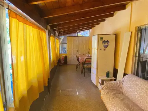Casa 3 ambientes con 2 baños