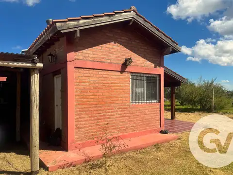 CASA EN CAMPO DE MAIE l CORTADERAS