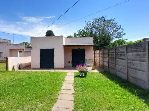 VENTA CASA  - ROQUE PEREZ- 744 m2
