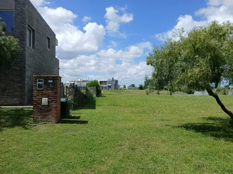 Terreno en Venta 25  mts Frente