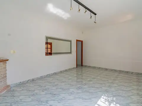 Casa en Venta en Parque Luro, USD 169.000