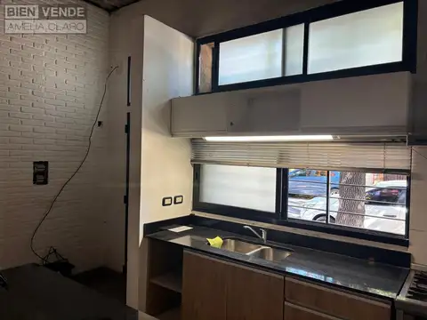 VENTA DE EXCELENTE PH 2 AMBIENTES CON TERRAZA EN SAAVEDRA | APTO OFICINA O LOCAL | MUY LUMINOSO
