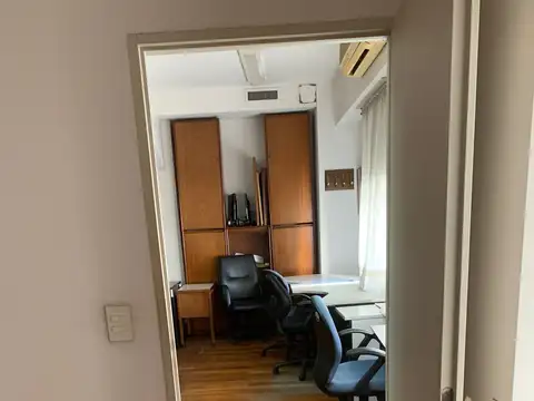 Oficina en Venta 65 años
