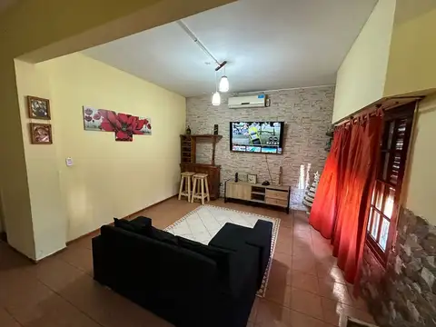 VENTA PH 4 ambientes en PB al frente con cochera
