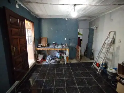 Casa 3 ambientes con 1 baño