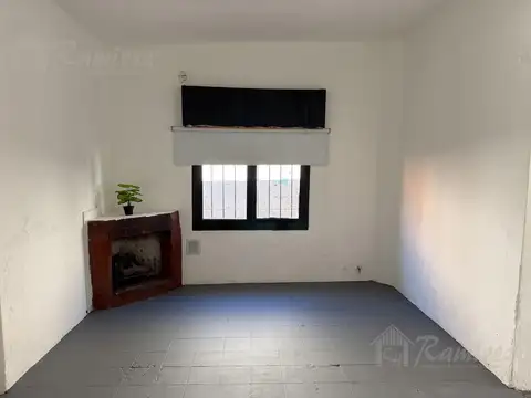 Casa 3 ambientes con 1 baño