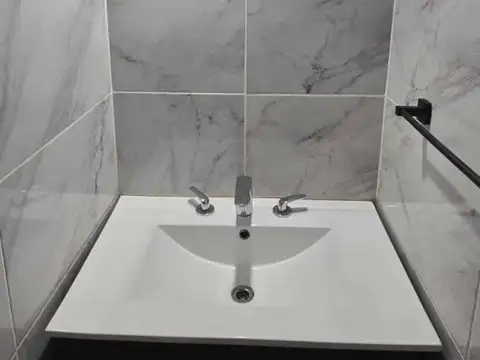 Depto Tipo Casa 2 ambientes con 1 baño