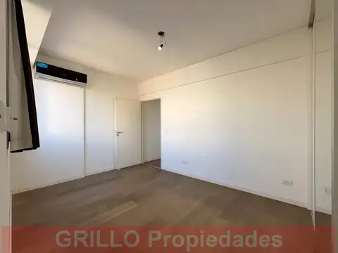Departamento en Alquiler en Parque Avellaneda, $ 660.000