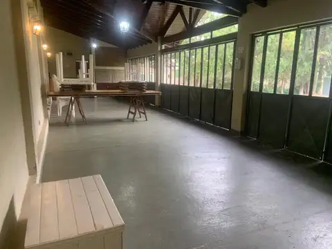 LOCAL EN ALQUILER GERVASIO DE POSADAS GRAND BOURG