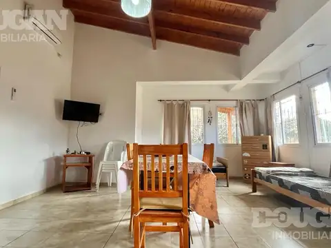 Casa 2 ambientes con 1 baño
