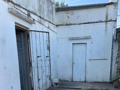 Casa en Venta en Los Hornos [Cod: ]