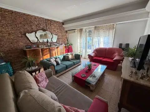 Depto Tipo Casa 4 ambientes con 3 baños