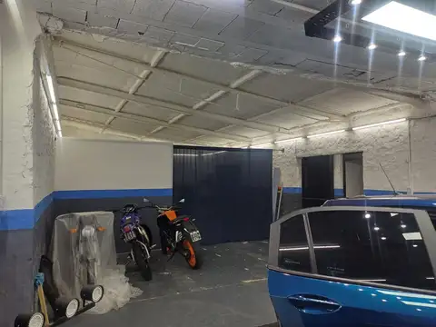 Galpón 156m2 - con patio lateral