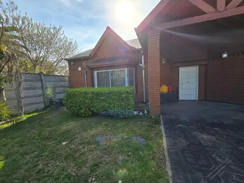 HERMOSA CASA EN ALQUILER - CON PILETA Y AMPLIO PARQUE