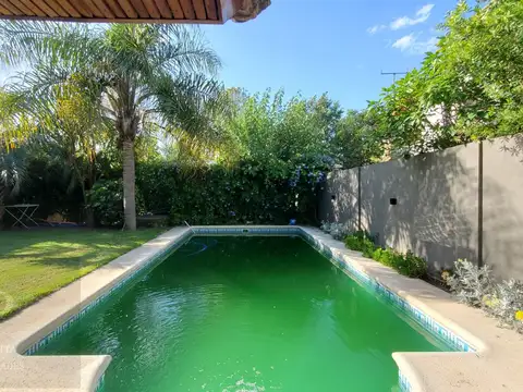 Domingo F Sarmiento 1400