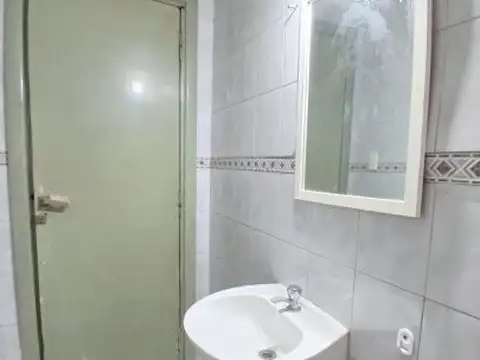 Fraga 1100, Piso 0