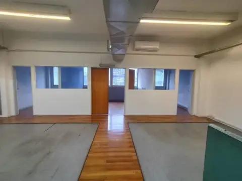 Oficina en Alquiler 66 años