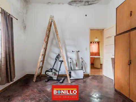 OPORTUNIDAD A REFACCIONAR Casa 4 Ambientes en Agronomía