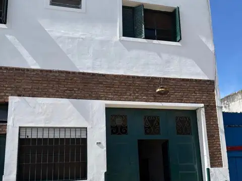 GALPÓN EN VENTA APTO TODO DESTINO SON 476 METROS