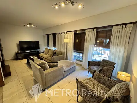 Casa 6 ambientes con 3 baños