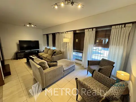 Casa 6 ambientes con 3 baños