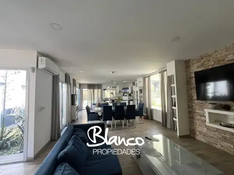 Casa en Venta en La Peregrina, USD 310.000