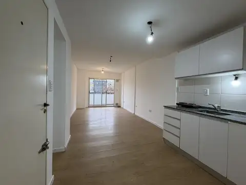 Departamento en Alquiler en Abasto, $ 270.000