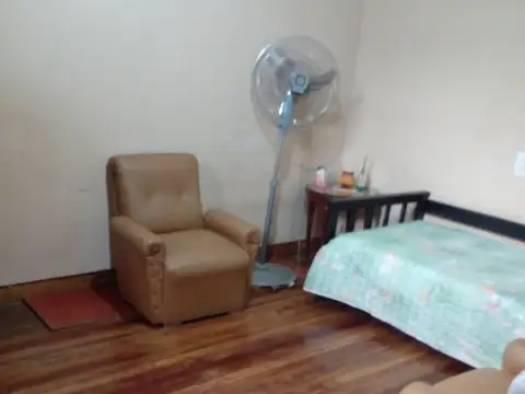 Depto Tipo Casa 4 ambientes con 1 baño