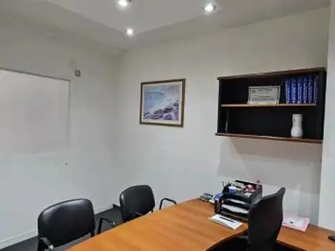 ALQUILER - Impecable piso - Oficinas comerciales - Apto profesional - Rubros diversos.
