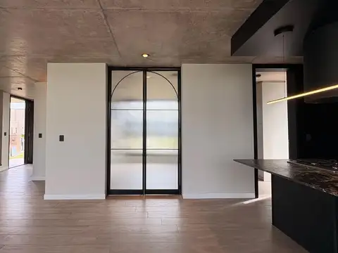 Venta | Casa de 4 dormitorios en Riberas | Playroom, pileta y galería