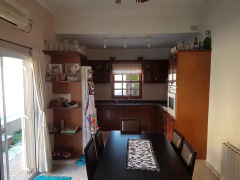 Casa en Venta en Banfield, USD 210.000