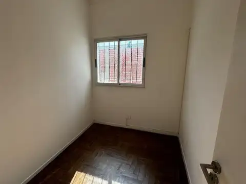 Casa en Alquiler con 1 cochera