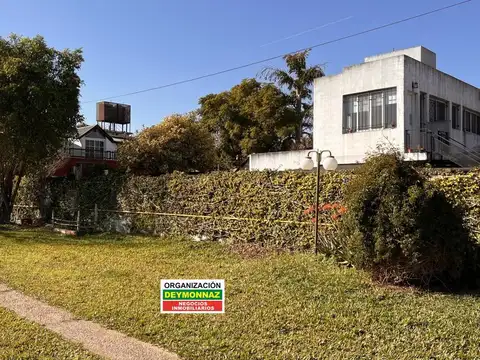 Casa en Venta con 5 cocheras