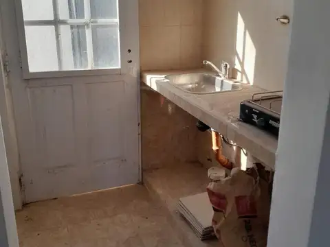 Local en Venta en General Fernandez Oro, USD 130.000