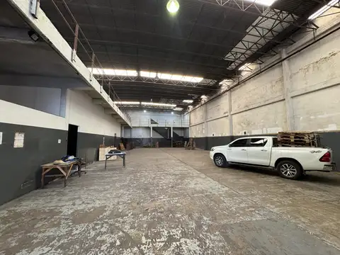 Galpon en Alquiler 20  mts Frente