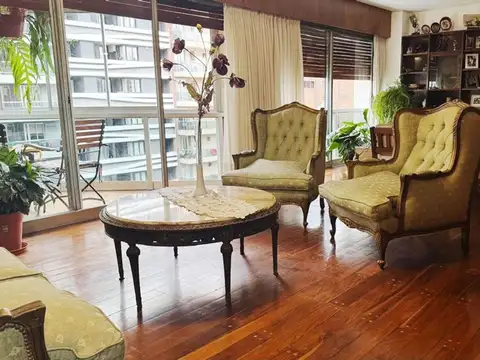 Departamento en Venta de 4 dormitorios