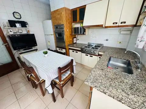 Depto Tipo Casa en Venta 27 años