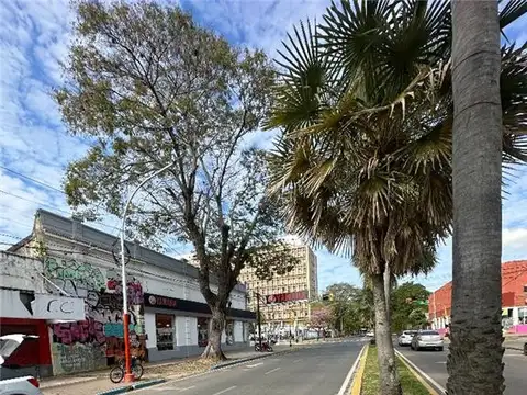 Local en Venta 50 años