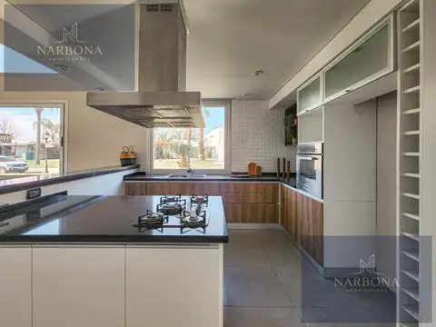 Casa en Venta en Funes, USD 420.000