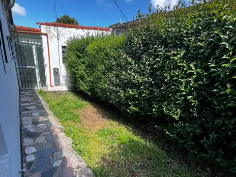 Depto Tipo Casa en Alquiler 50 años