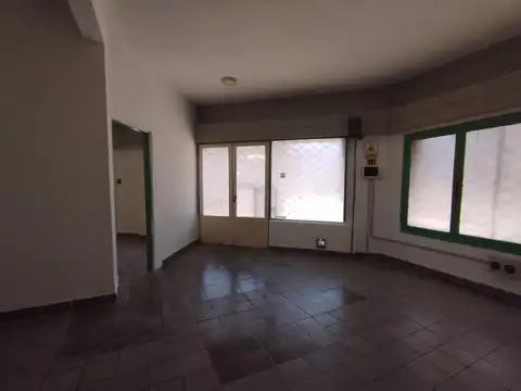 Corrientes y Bv. Segui