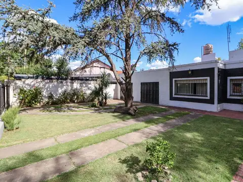 VENTA CASA TRES AMBIENTES CON PILETA GLEW