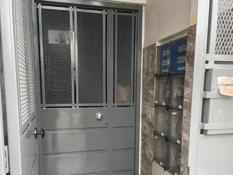 AV DON BOSCO 2500, Piso 1